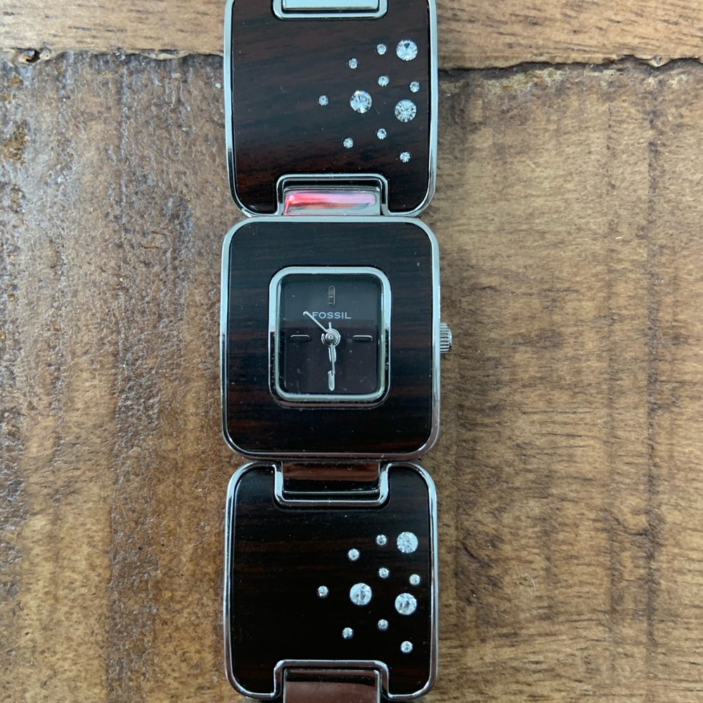Fossil watch with wood inlay